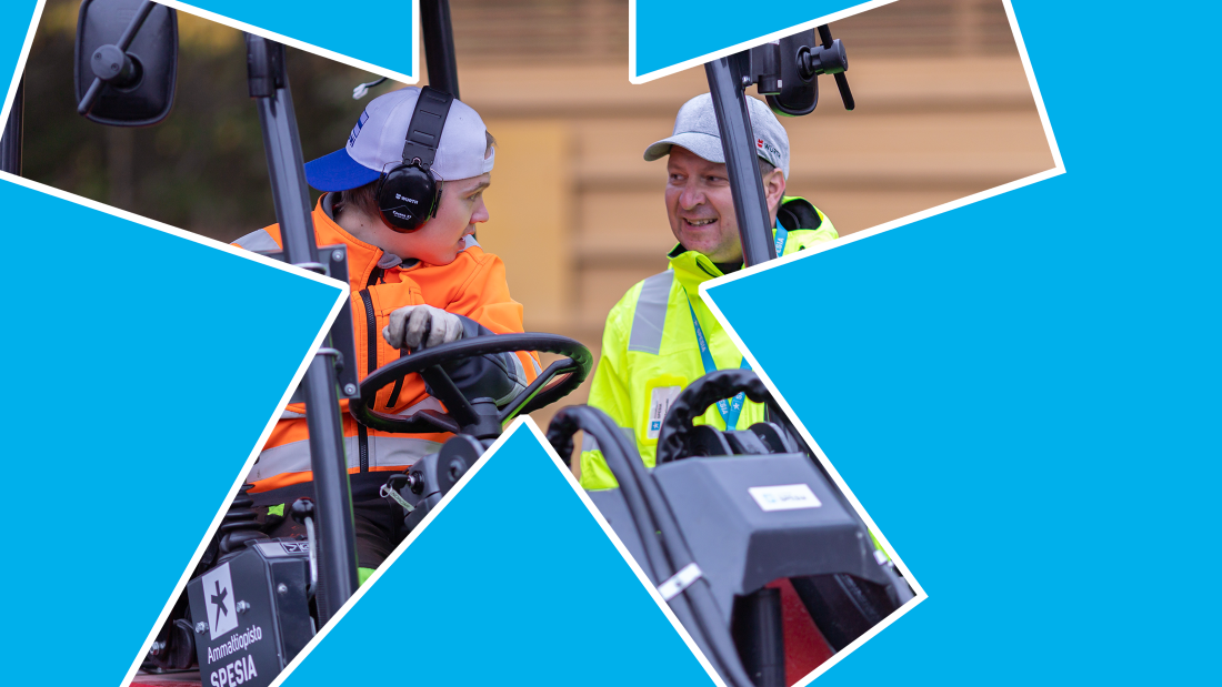 Sinisessä taustassa Spesian tähden muotoinen aukko, josta näkyy huomiovärisiin työvaatteisiin pukeutunut opiskelija ja opettaja. Opiskelija istuu päältä ajettavan koneen ratin takana ja aikuinen seisoo vieressä, he näyttävät keskustelevan.