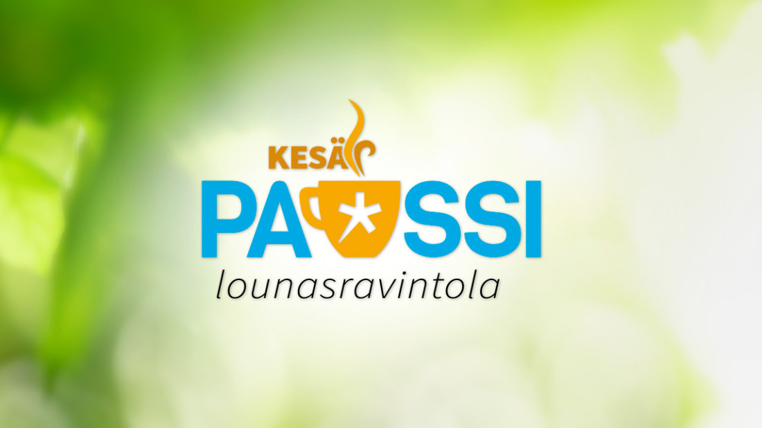KesäPaussi lounasravintolan logo, jossa kahvikuppi ja Spesian logon tähti, vihreä kesäinen tausta.
