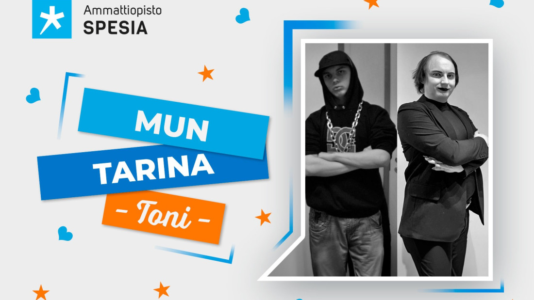 Kaksi kuvaa Tonista: toisessa kuvassa Toni on opiskelija lippalakki ja huppari päällä, toisessa kuvassa Toni on musta puvuntakki päällä. Vieressä teksti Mun tarina, Toni.
