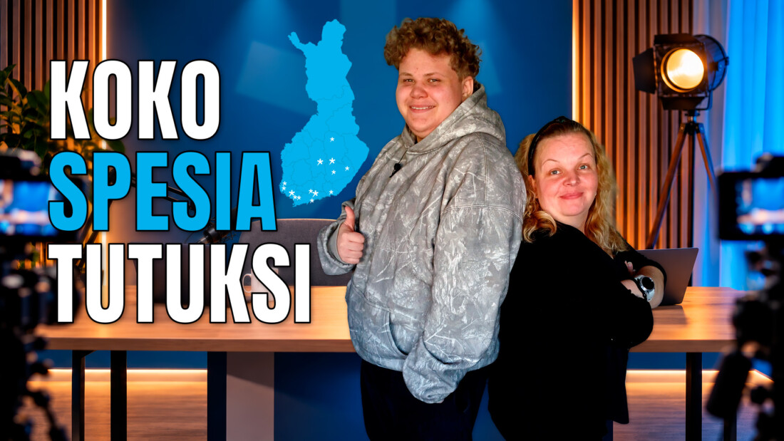 Koko Spesia tutuksi-teksti ja kuva juontajaparista